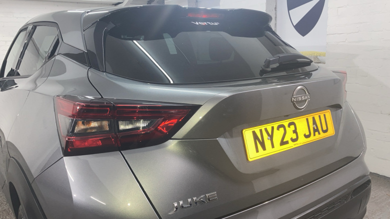 Nissan Juke 1.0 DiG-T 114 N-Connecta 5dr Petrol Hatchback